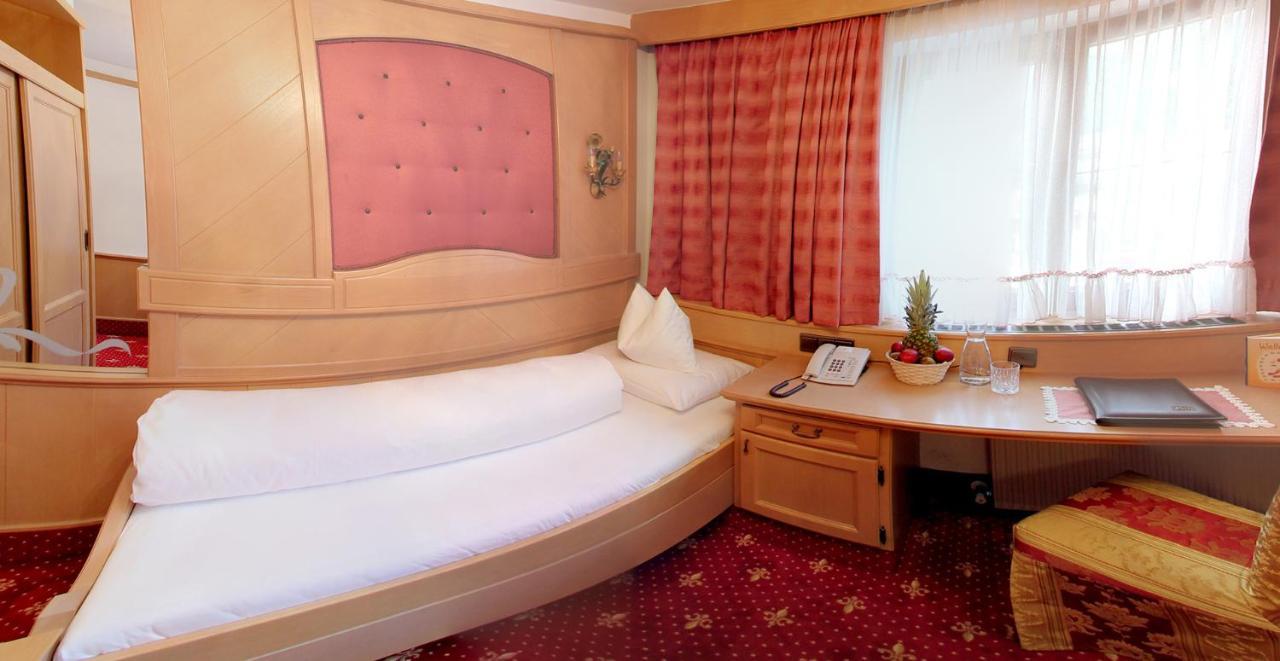 Hotel Purner タウル エクステリア 写真